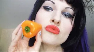 GIANTESS ON DIET EATS PEPERONE AND GUMMYBEAR