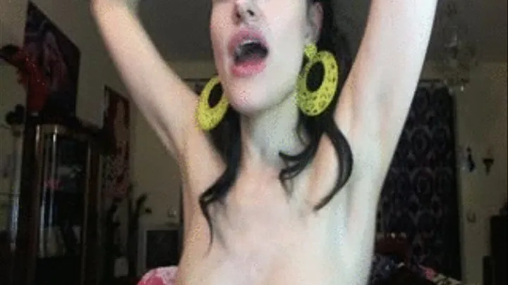 SEXY ARMPITS AND BOOBS!