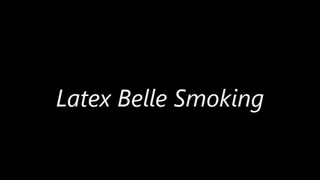 Latex Belle Smoking