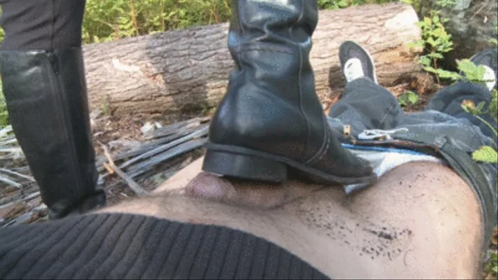 Outdoor Dirty Bootjob