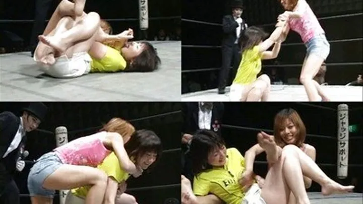 Ladies seem playful during a match in the ring - CPD-009 - Full version ( - AVI Format)