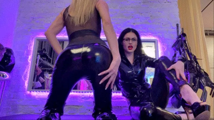 Shiny ass fetish