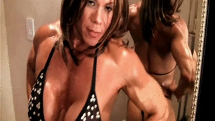 Keena Bodybuilder Babe Mirror Show Off, Part 3