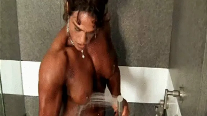 Dana Capobianco Muscle Girl Oil Up Shower, part 2