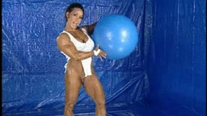 DENISE MASINO BLUE BALL - miniclip 1