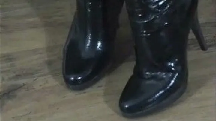 (low speed)BLACK FETISH BOOTS