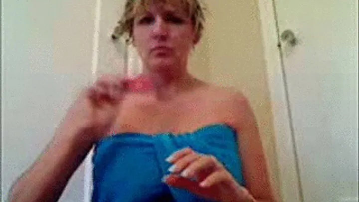 Cougar Milf Paints her nails red then jerks you off