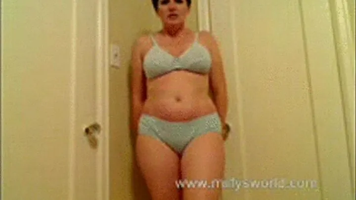 Masturbate For The Cougar Milf In Her Blue Undies