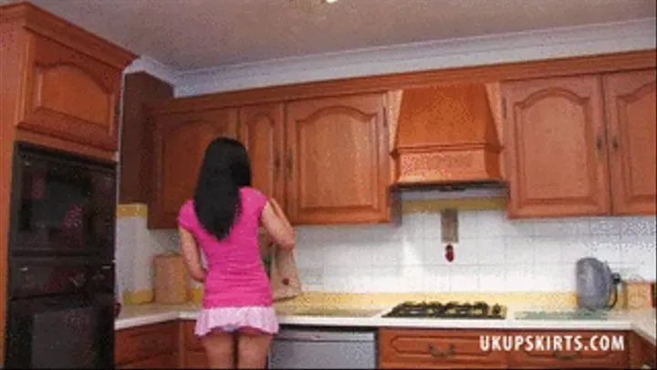 UKU Vicci Gabriel in the kitchen in a short pink skirt - Mpeg