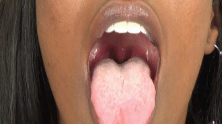 Skyler Nicole: Open Mouth