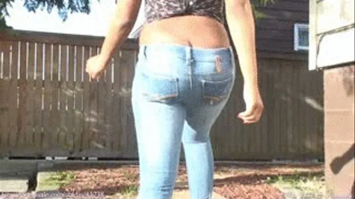 Booty In Some Jeans