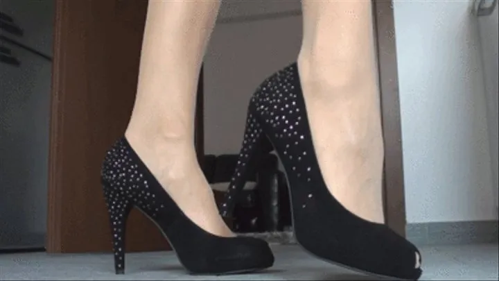 BLACK CRYSTALLIZED SHOES