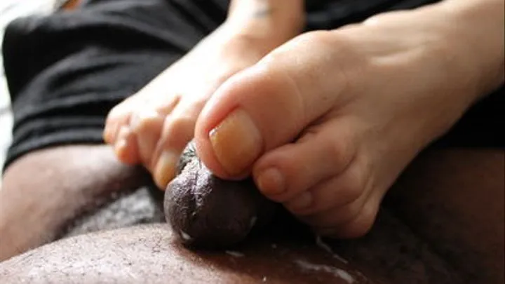 Frenchy's Bare nail Footjob