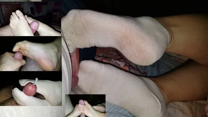 Night footjob in dirty socks