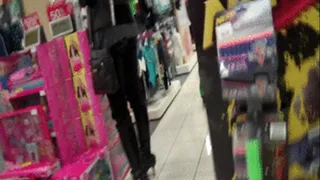 Cassandra Laine, Scarlet Winters & Vivian Ireene Pierce Out Shopping, 1 of 3