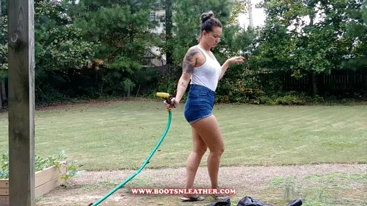 Jane Domino Hosing Her Old Leather Boots (Wet & Messy, Shoes, Boot Fetish)