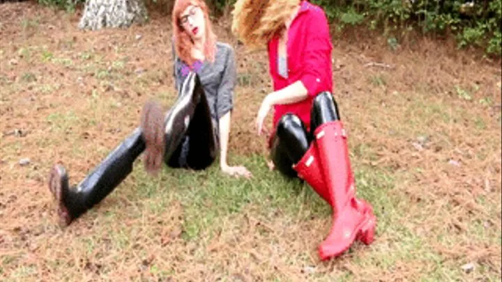 Cassandra & Crystal Catatonic Shiny Leggings & Rubber Boots