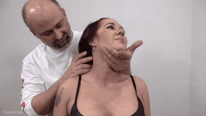 Autumn Borrelli's Neck Play