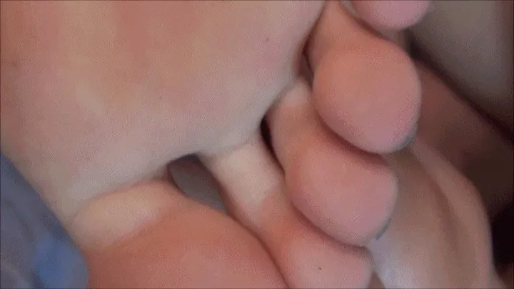 Virgin 18 year old feet