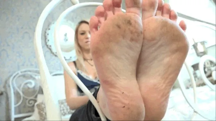 Worship and adore Tina´s big dirty feet