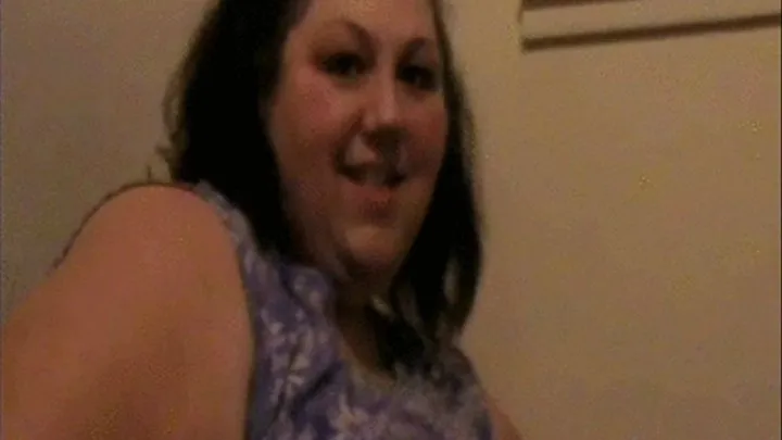 600 lbs. Nickole Pope - Big Gross Fatty Ripping Farts in Front of Her Friends