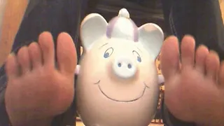 Piggy feet play