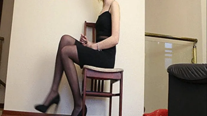 Beautyleg in black pantyhose