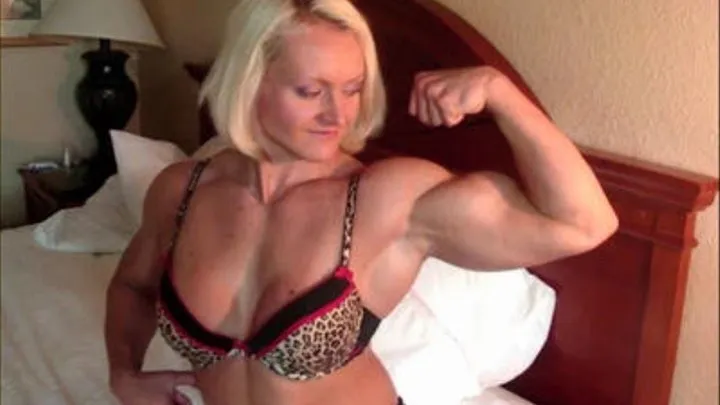 Brigita Brezovac: Sensual Flexing Show