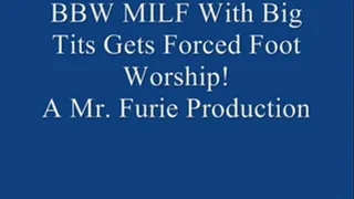 BBW MILF With Big Tits Gets Foot Worship!