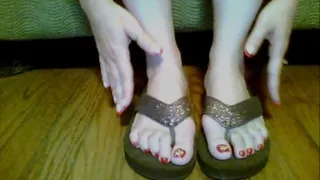 SEXY FEET IN NEW FLIP FLOPS