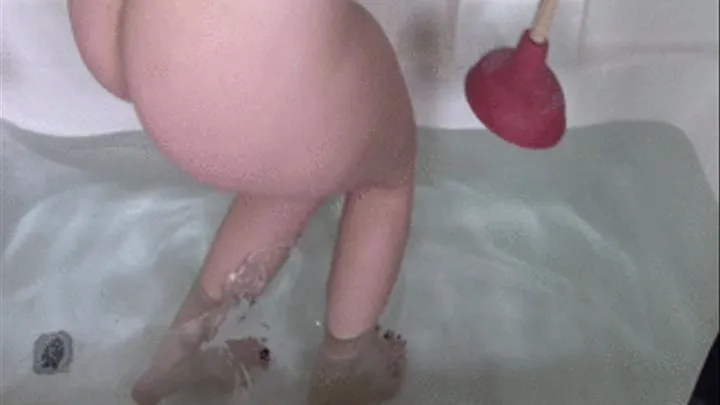 Butt Plungering Under Water