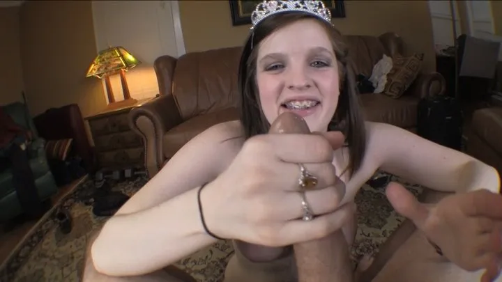 SUPERCUTE AMATEUR WITH BRACES WILL MAKE YOU CUM INSTANTLY