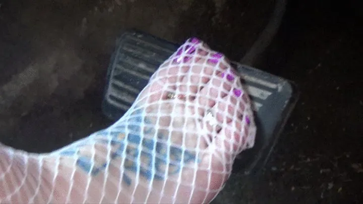 brake pumping white fishnets up close 221