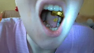 Chewing gummybears