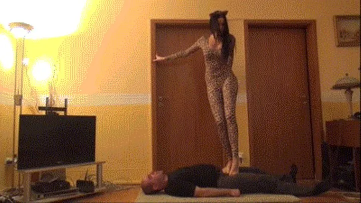 Lady Rea - 'Feline Grace' - EPIC Trampling and Dancing EXTREME - 16 minutes NON STOP!!! (2 cameras, Full View and Close