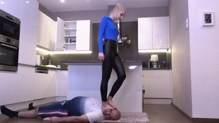 ROSALINA - Blue Electric - EXTREME Facestanding, Facestomping And Footdom