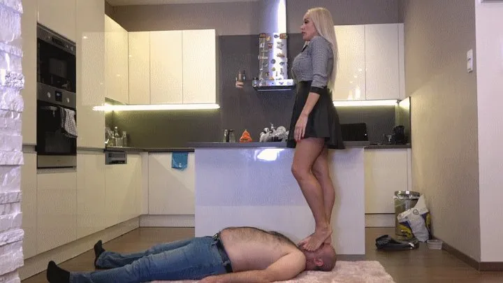 NIKKI SYLVIA - Back From Bussines Trip - MERCILESS Trampling And Facestanding Punishment