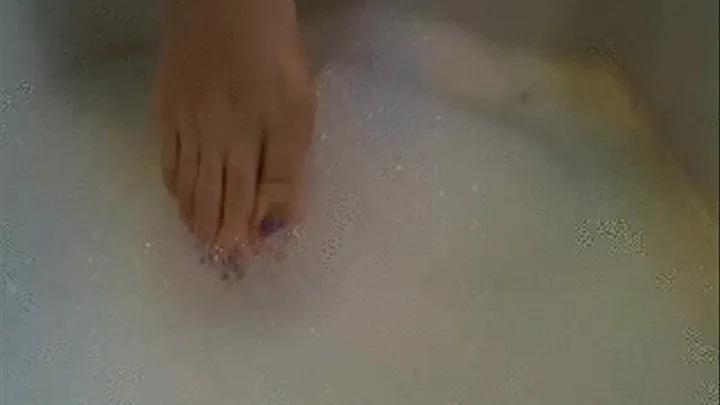 Toe Curling and Spreading in Bubble Bath!