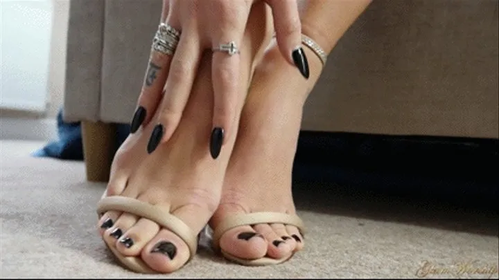 Kiss These Cute Feet Of Mine (Lilly)