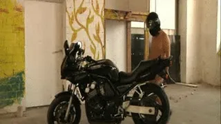 Strapon Fuck on Motorbike