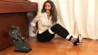 Pretty Prinzzess Left Gagged and Trussed on the Floor!