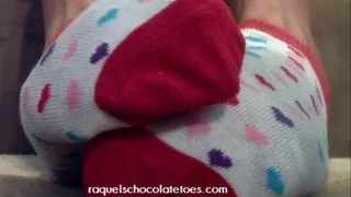 Raquels Chocolatetoes wiggling her toes in some cute heart ankle socks