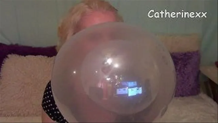 Huge Single and Double Bubbles