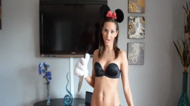 Minnie Mouse Popping Balloons