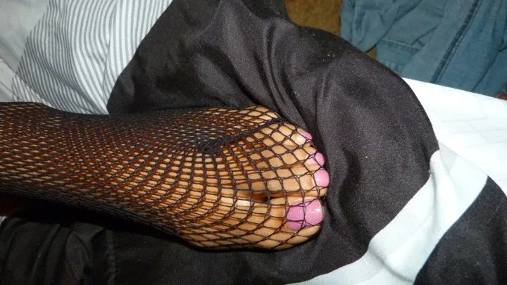 Nisha's Fishnet Footjob