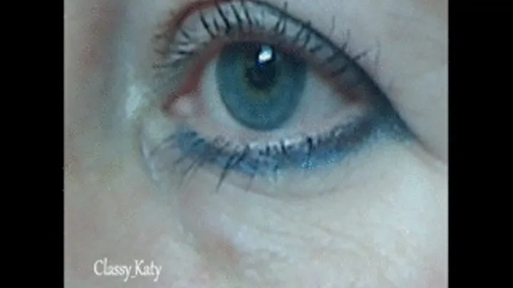 Beautiful blue eye and lushious lashes!