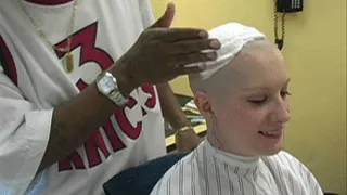 Kat's Barbershop Headshave