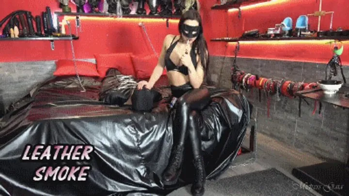 MISTRESS GAIA - LEATHER SMOKE