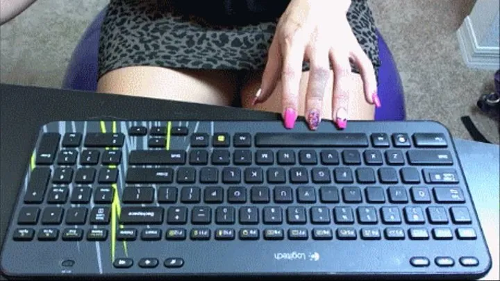 Vicky's Typing Hands