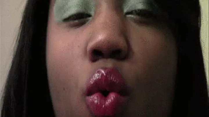 Shola Kisses 1